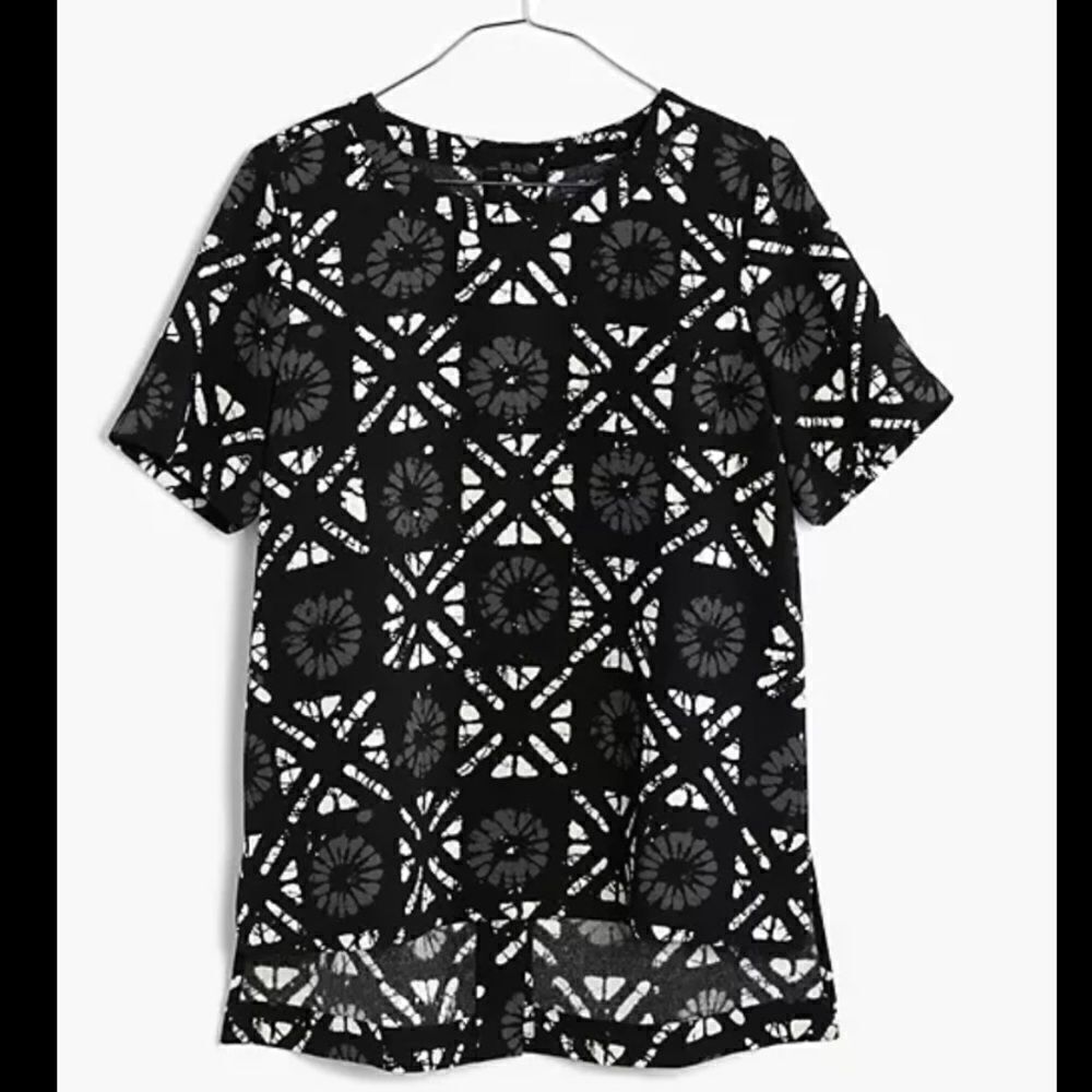 Madewell Industry Button-Back Top in Batik Grid - Picture 2 of 9